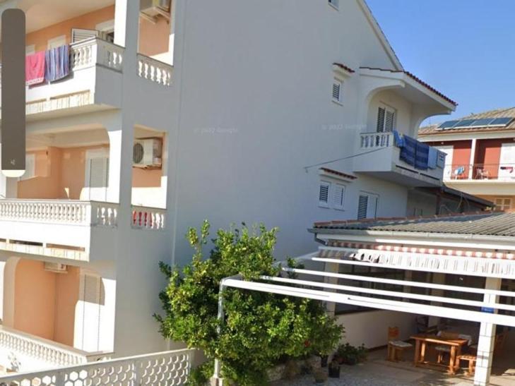 B&B Maestral Rab Раб Экстерьер фото